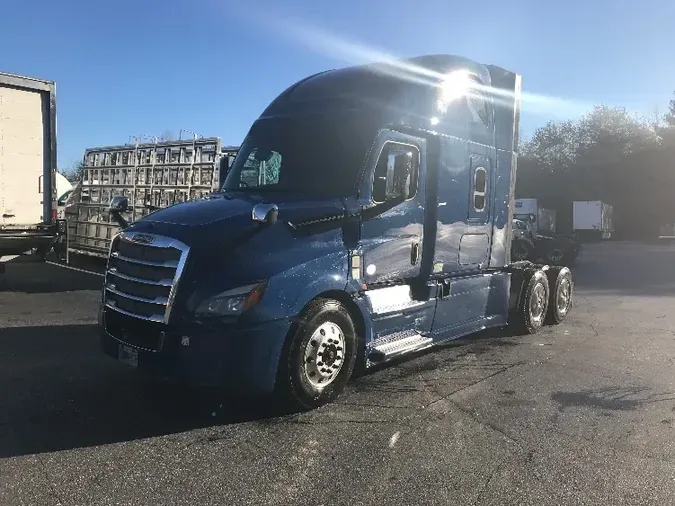 2019 Freightliner T12664ST