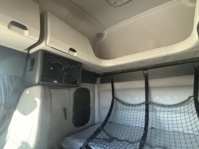 2020 Freightliner New Cascadia 126