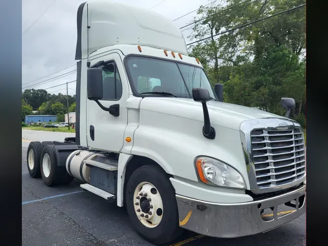 2017 FREIGHTLINER/MERCEDES CASCADIA 125