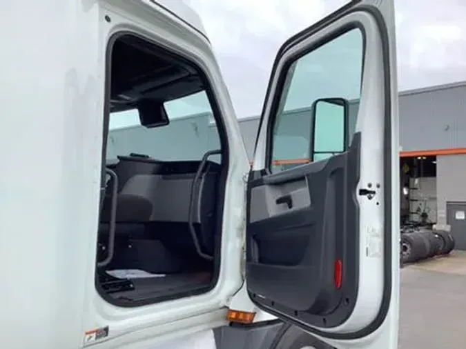 2021 Freightliner Cascadia