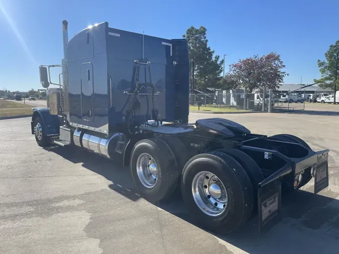 2024 Peterbilt 389