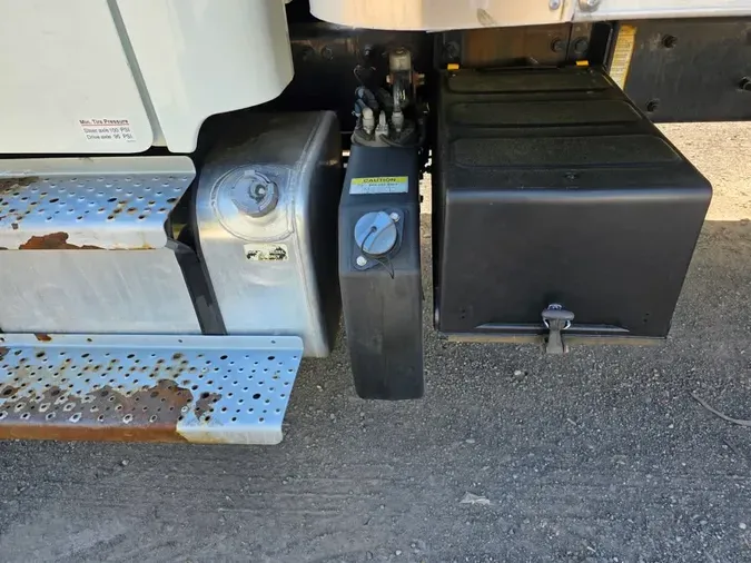 2019 FREIGHTLINER/MERCEDES M2 106