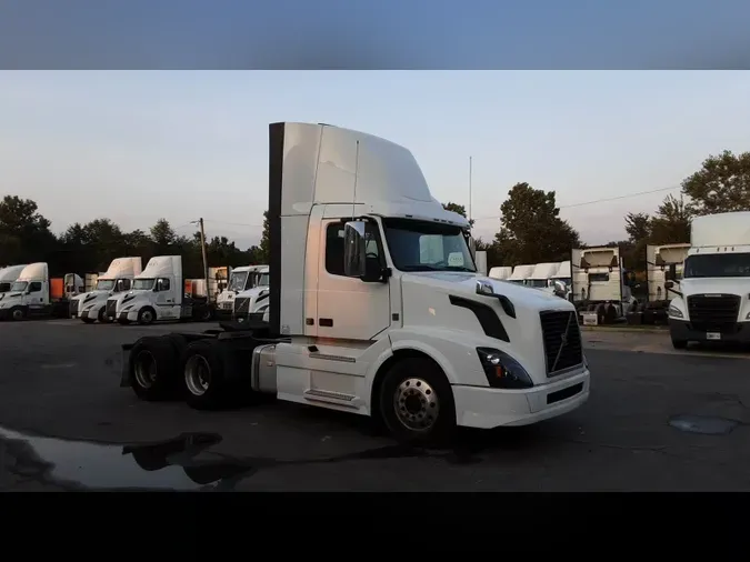 2018 Volvo VNL300
