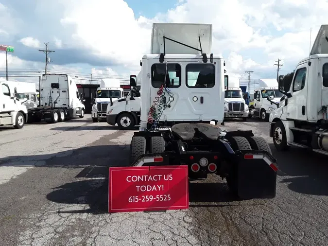 2020 FREIGHTLINER NEW CASCADIA 126