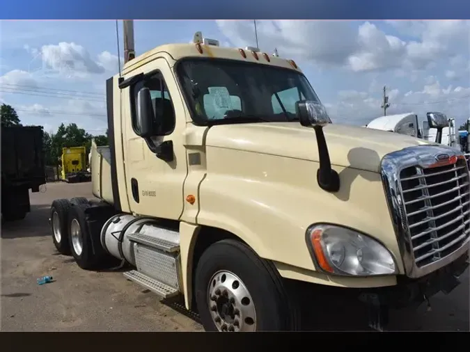 2014 FREIGHTLINER CASCADIA 125