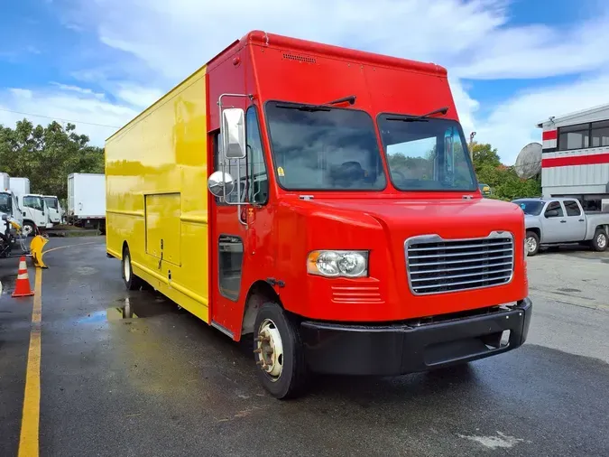 2017 FRTLR CUSTOM CHASSIS CORP MT55