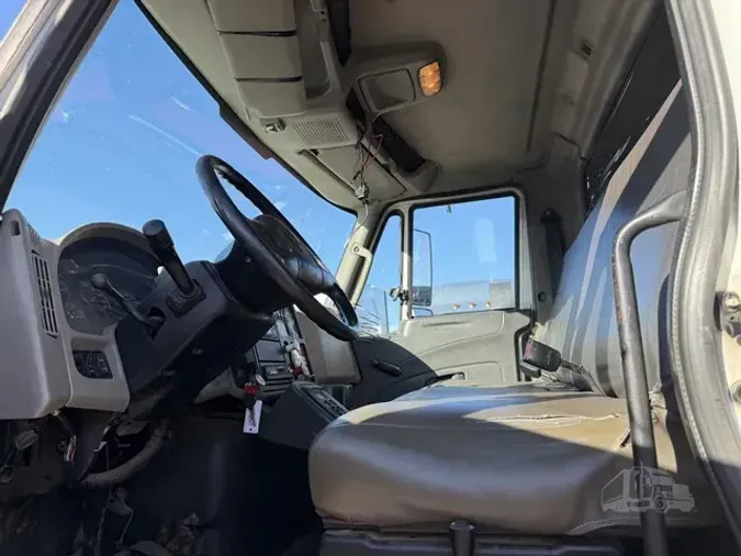 2013 INTERNATIONAL DURASTAR 4400
