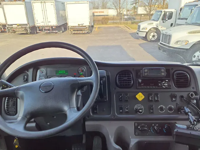 2018 FREIGHTLINER/MERCEDES M2 106