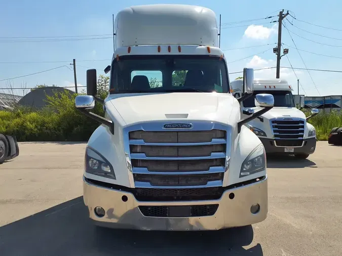 2019 FREIGHTLINER NEW CASCADIA 126