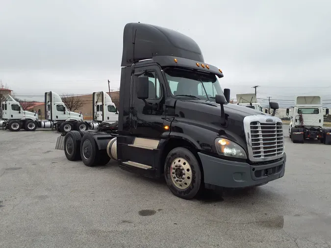 2019 FREIGHTLINER/MERCEDES CASCADIA 125