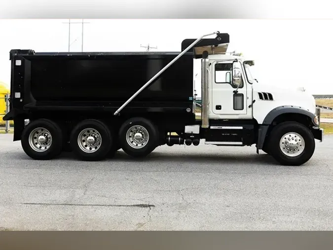 2023 MACK GRANITE GU713