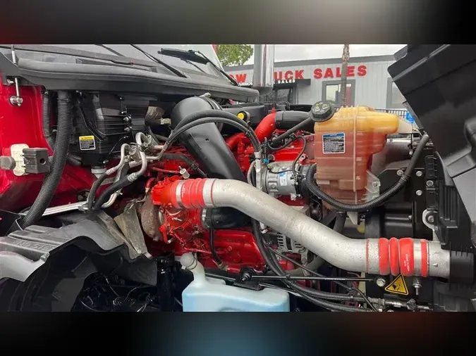 2020 INTERNATIONAL LT