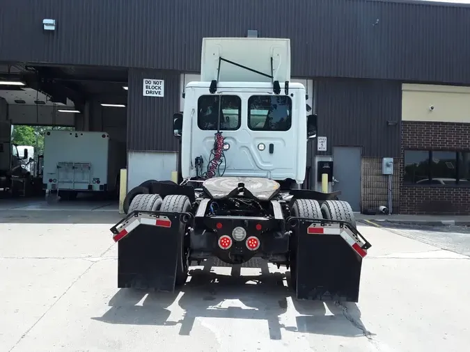 2020 FREIGHTLINER/MERCEDES NEW CASCADIA 116