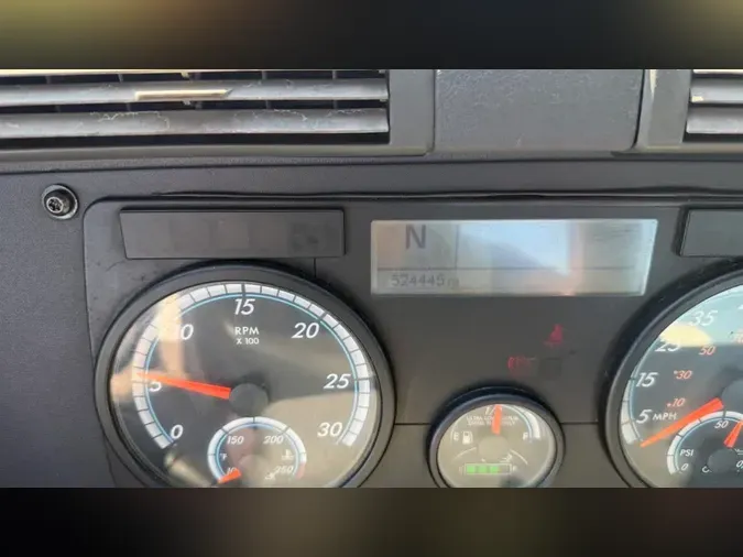 2017 FREIGHTLINER/MERCEDES CASCADIA 113