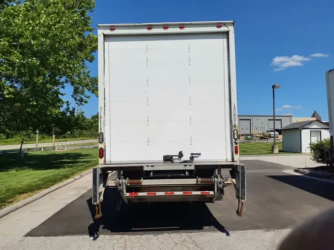 2018 FREIGHTLINER M2 106