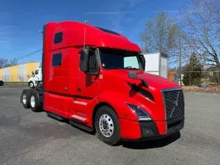 2020 VOLVO VNL64860