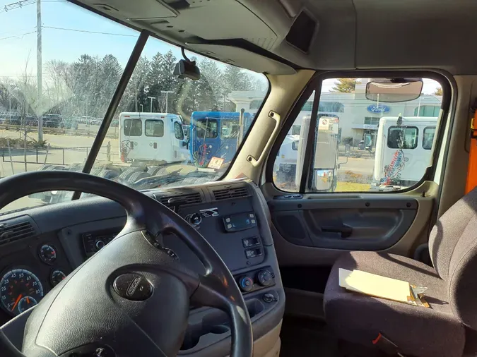 2017 FREIGHTLINER/MERCEDES CASCADIA 125