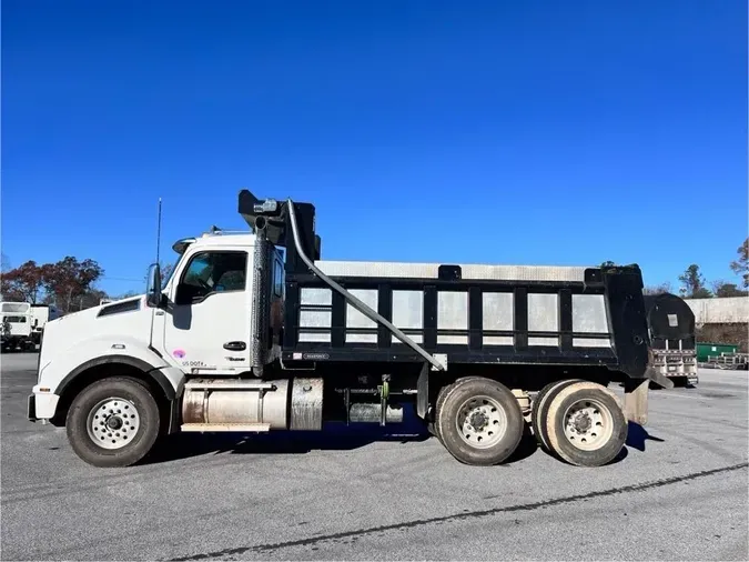 2024 Kenworth T880