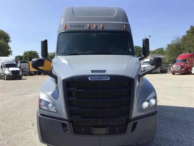 2020 FREIGHTLINER CA126