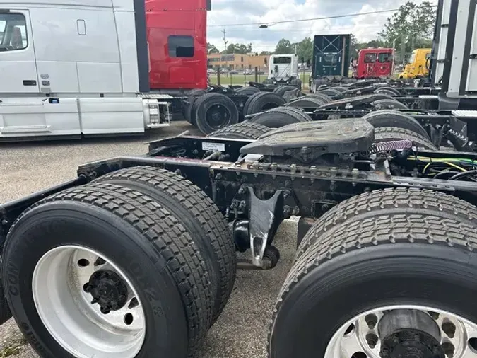 2019 INTERNATIONAL LT