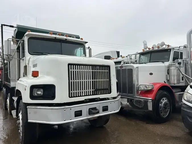 1996 INTERNATIONAL PAYSTAR 5000