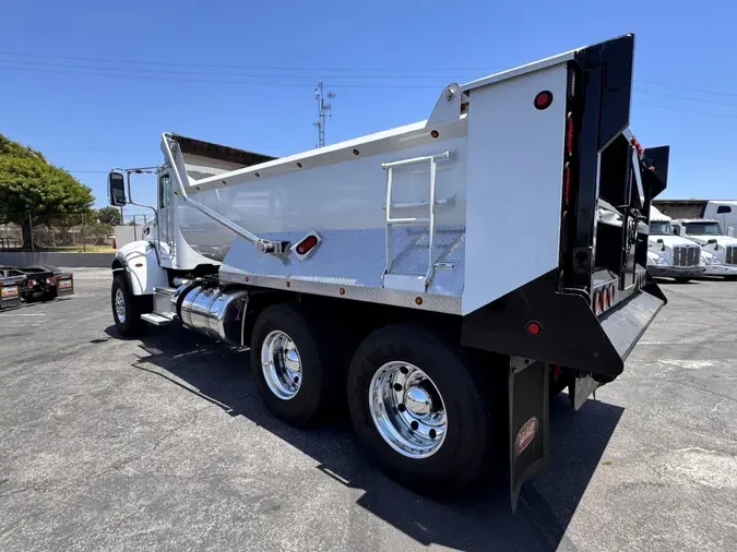 2021 Peterbilt 348