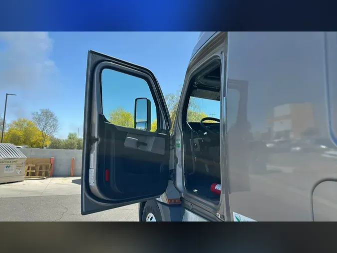 2021 Freightliner Cascadia