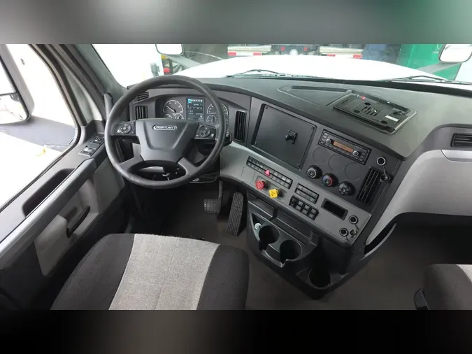 2021 Freightliner Cascadia 12636883180832e30308f927306c92901bf
