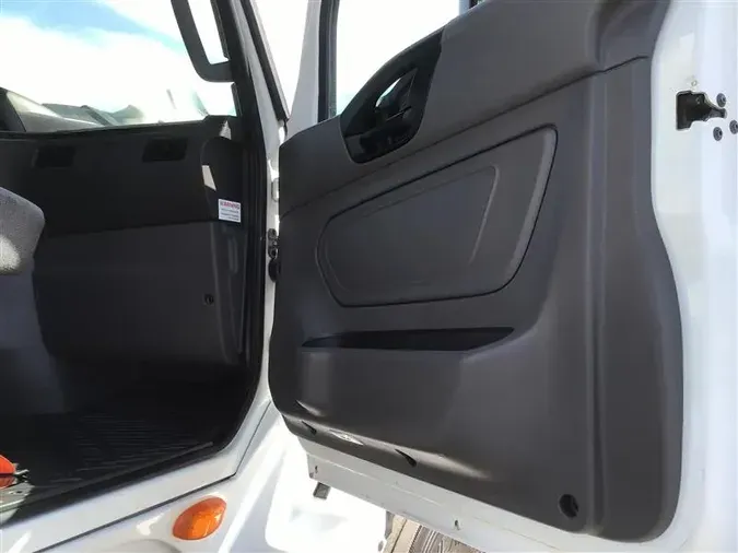 2018 INTERNATIONAL LT