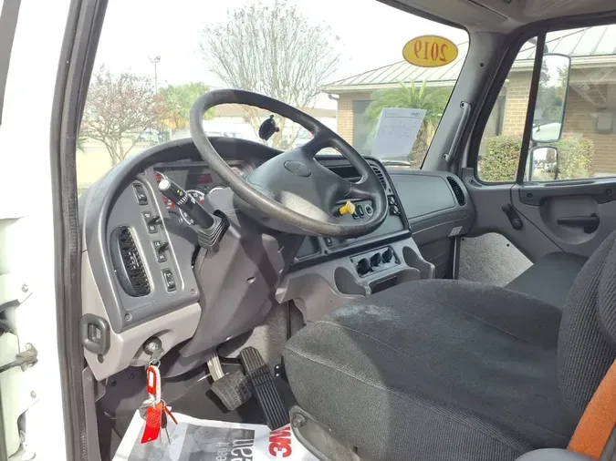 2019 FREIGHTLINER/MERCEDES M2 106368b39783cf24cb36ec3655e48a343b7
