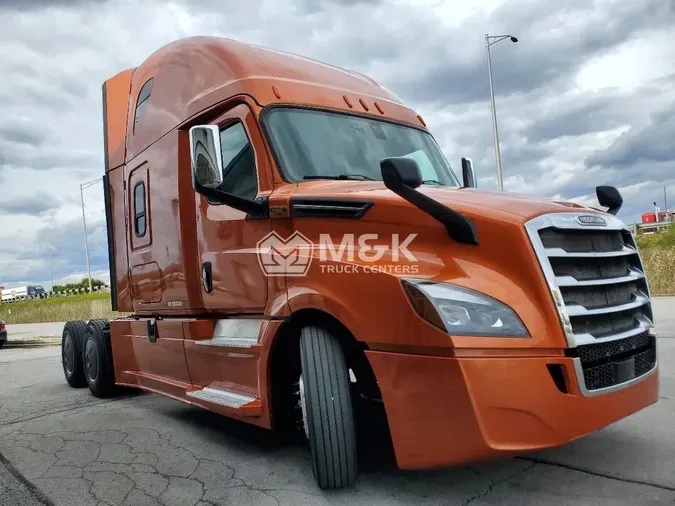 2020 FREIGHTLINER Cascadia 126