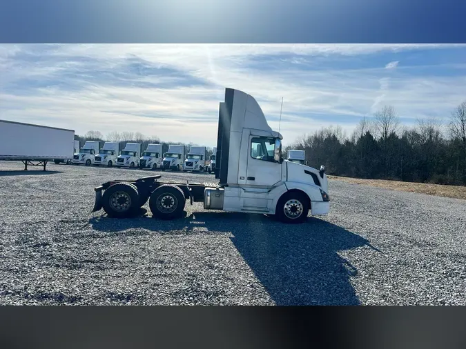 2018 Volvo VNL300