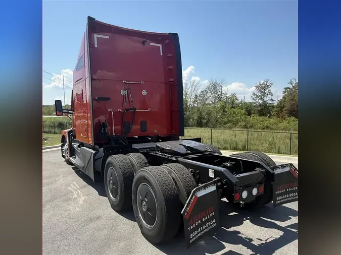 2023 KENWORTH T680