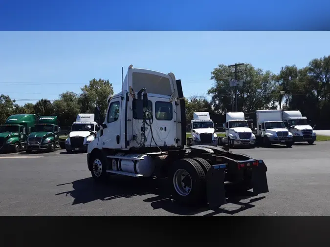 2020 Freightliner Cascadia 126369a4f42026ff5f6b3302e5b67126293