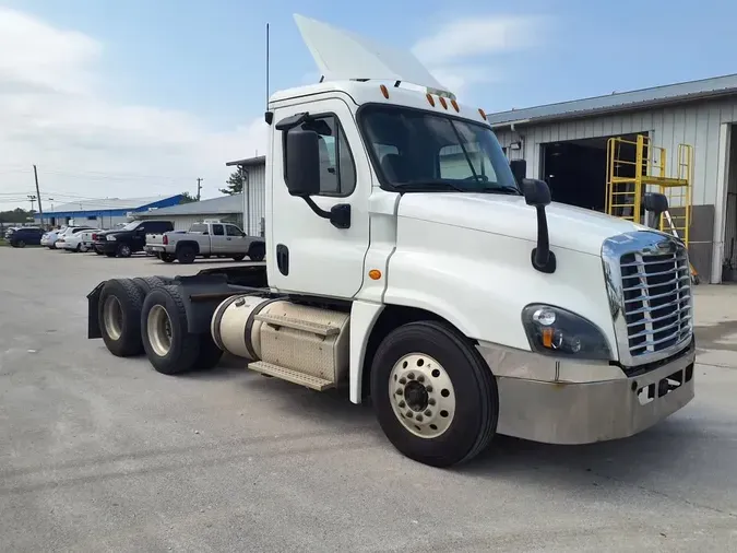 2019 FREIGHTLINER/MERCEDES CASCADIA 125369e3c21f830a180da701a508f3aeff4