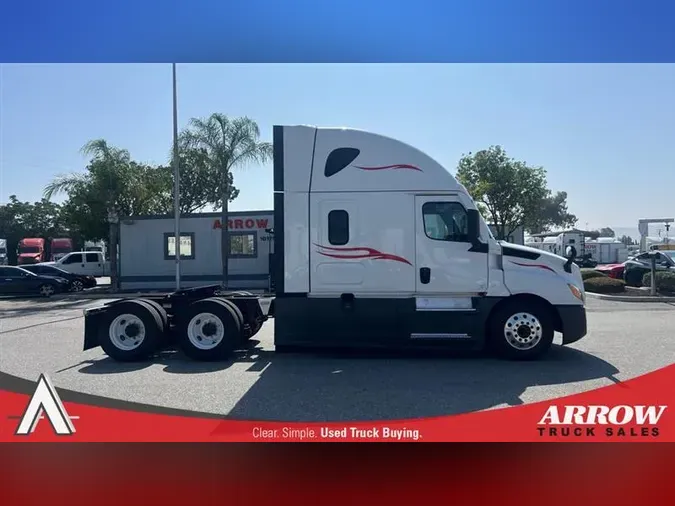 2021 FREIGHTLINER CA126