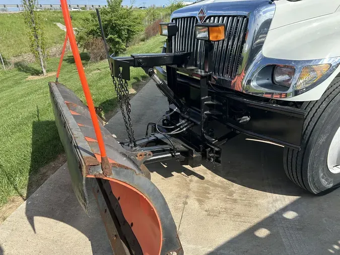 2004 International WORKSTAR 7400