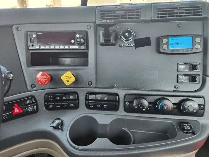 2019 FREIGHTLINER/MERCEDES CASCADIA 125