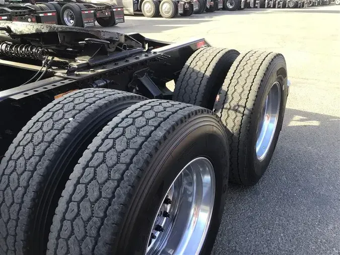 2021 VOLVO VNR64T64036a8a60ae753d25d9c4eca76694fedac