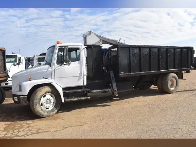 2004 FREIGHTLINER FL7036a9dbc13c2c1c12b76c718749b83304