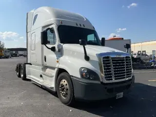 2019 Freightliner X12564ST