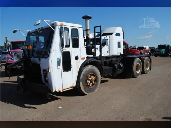 2003 MACK LE61336b1135809236af3ed3f9845ab644a5a