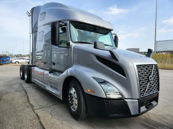 2019 VOLVO VNL64T760