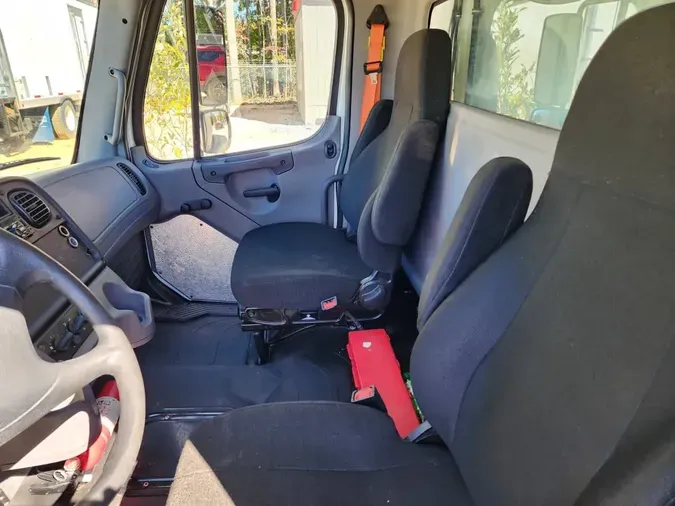 2020 FREIGHTLINER/MERCEDES M2 10636b6394c84ff183ffed9272e7cd55e41