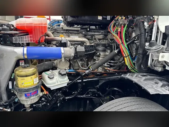 2020 FREIGHTLINER CA126