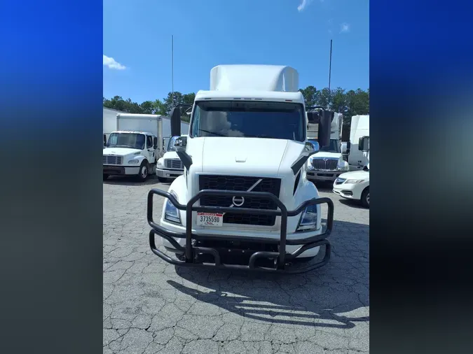 2020 VOLVO VNR64T-640