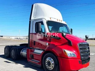 2023 FREIGHTLINER Cascadia 126