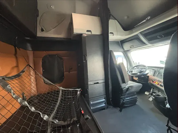 2022 Freightliner CA126SLP36c350467db79219409c1f54649d1b5c