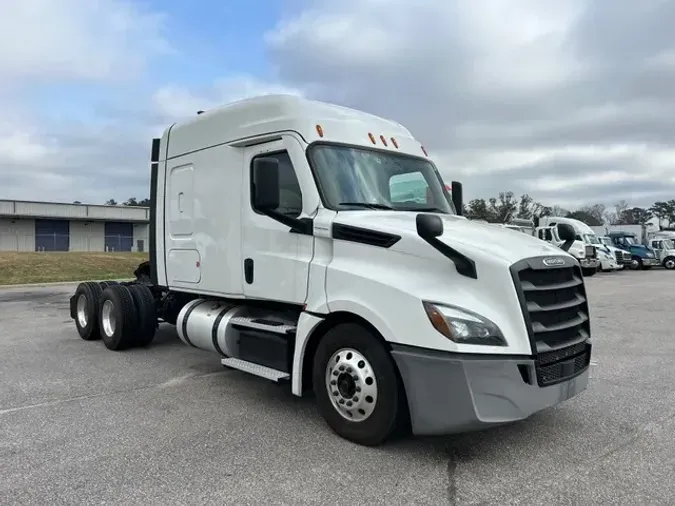 2020 FREIGHTLINER CA126