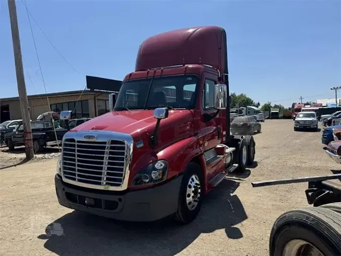 2019 FREIGHTLINER CASCADIA 125